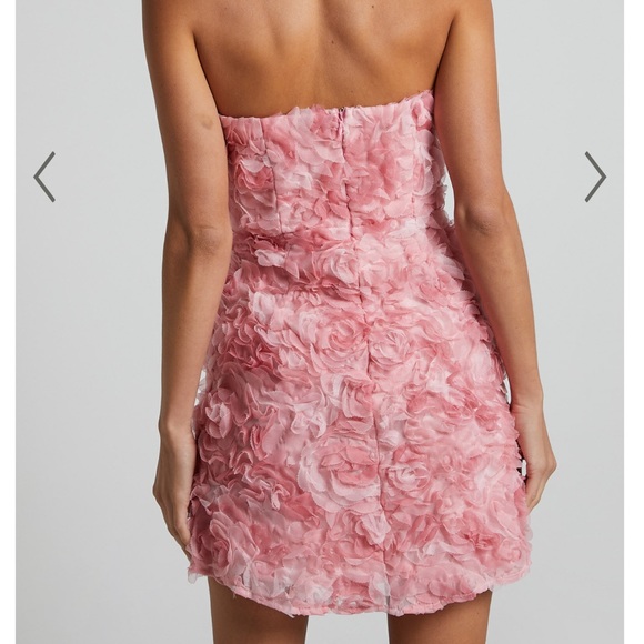 ADRIELE MINI DRESS - SWEETHEART BODYCON 3D FLORAL DRESS IN PINK FLORAL - Picture 4 of 8